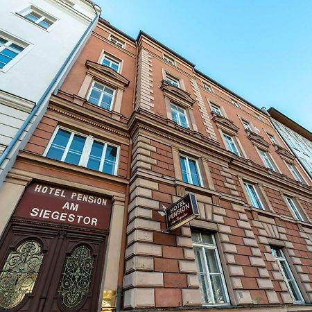 Hotel-Pension Am Siegestor Мюнхен Екстер'єр фото