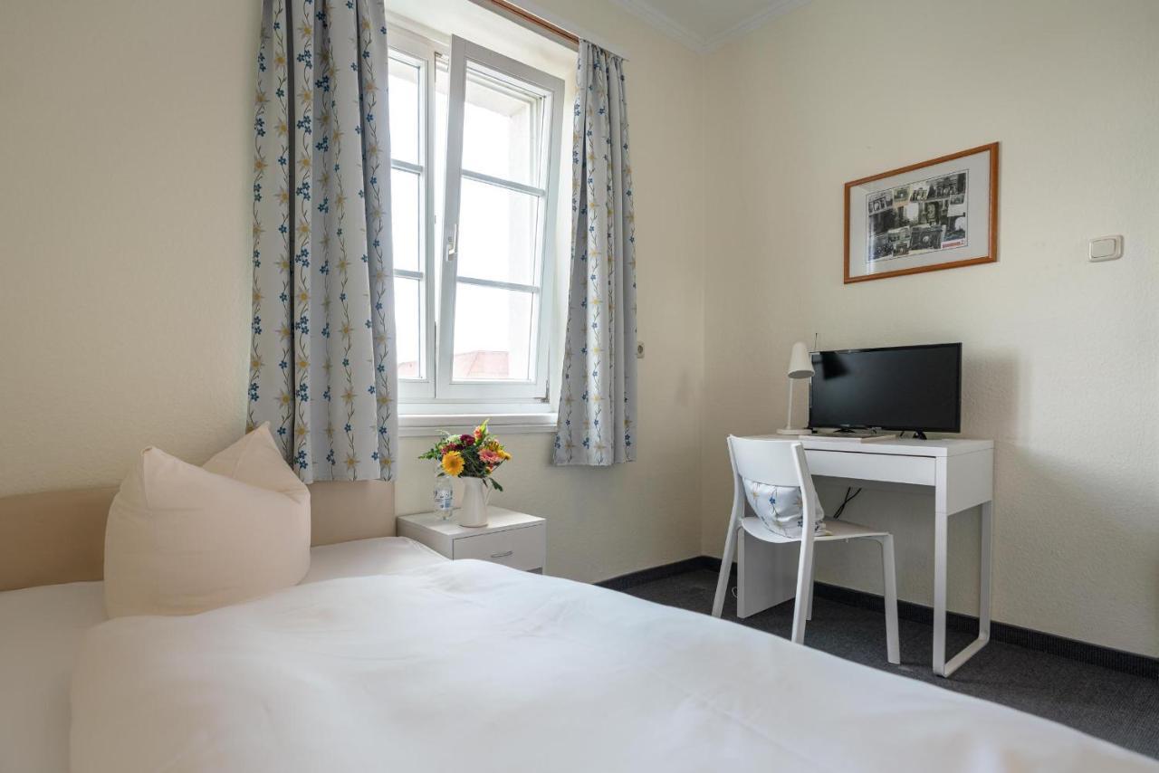 Hotel-Pension Am Siegestor Мюнхен Екстер'єр фото