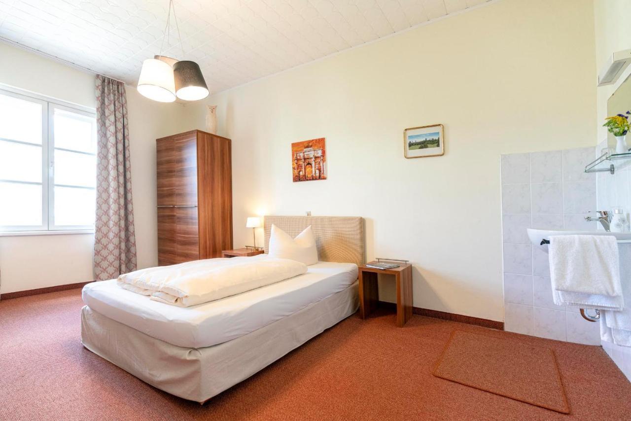 Hotel-Pension Am Siegestor Мюнхен Екстер'єр фото