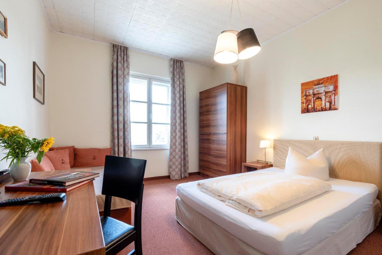 Hotel-Pension Am Siegestor Мюнхен Екстер'єр фото