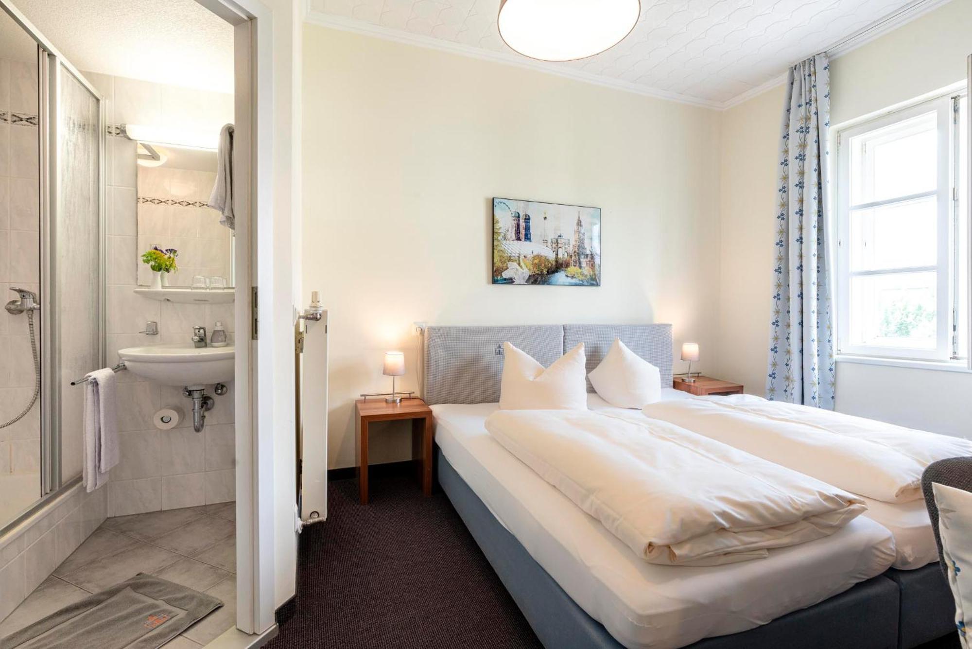 Hotel-Pension Am Siegestor Мюнхен Екстер'єр фото